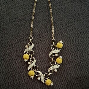 Vintage Style Gold Tone Yellow Tulip Floral Statement Necklace